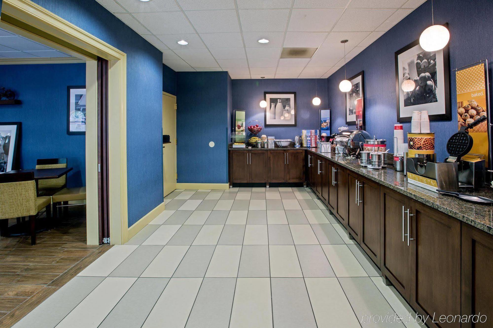 Hampton Inn Salem East - Electric Road Exteriör bild
