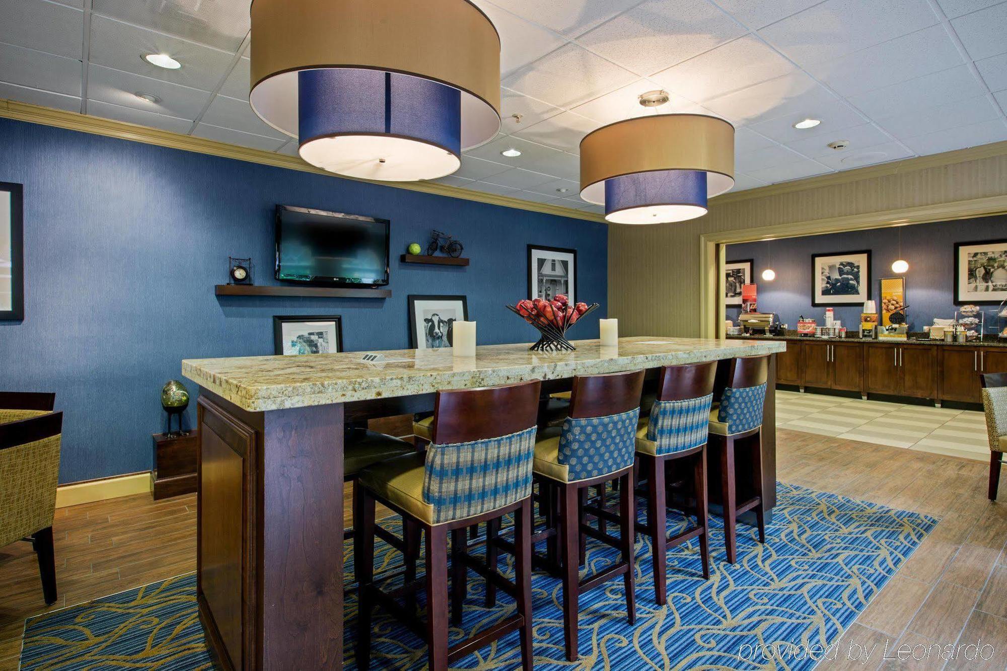 Hampton Inn Salem East - Electric Road Exteriör bild