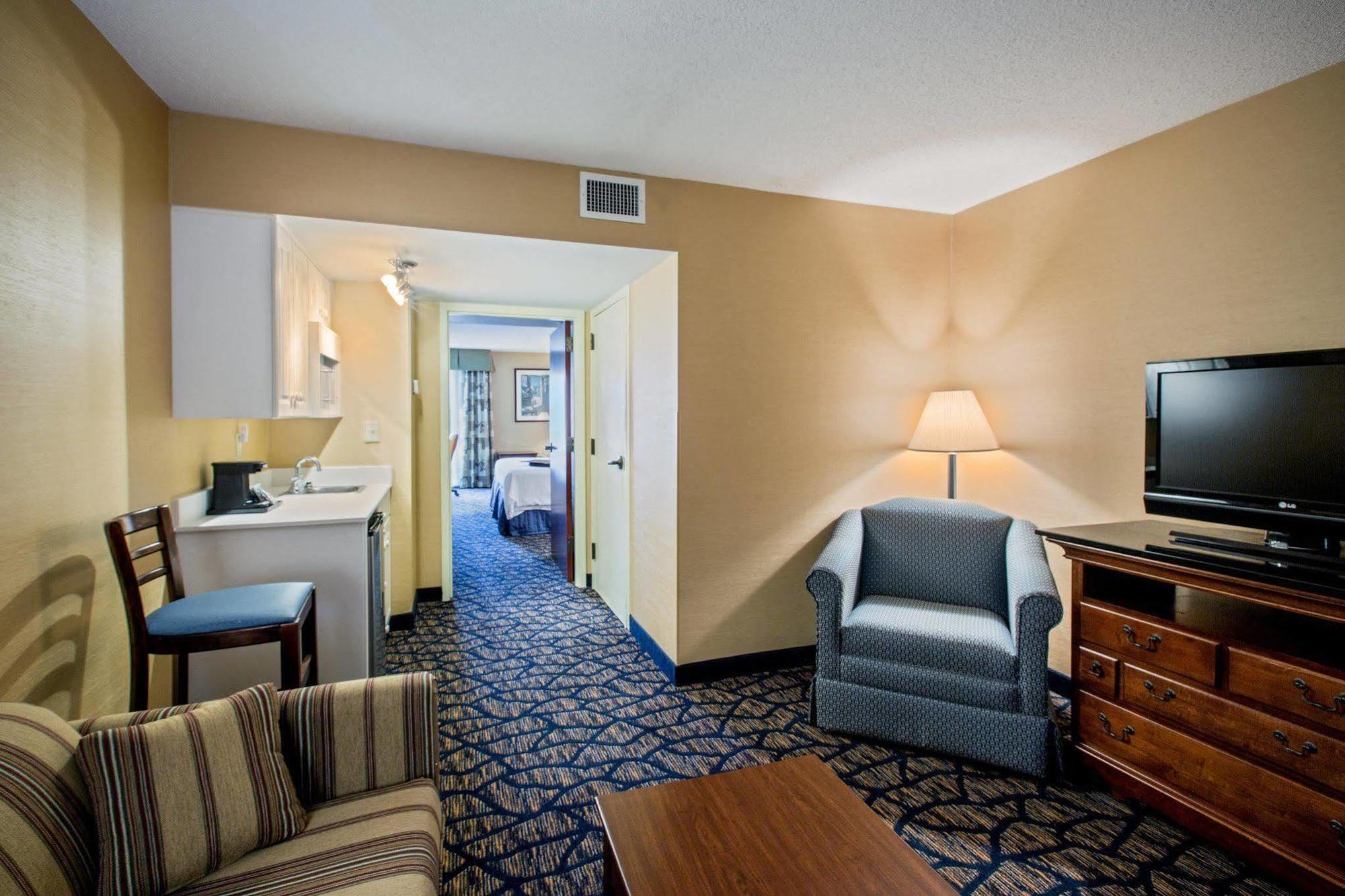 Hampton Inn Salem East - Electric Road Exteriör bild